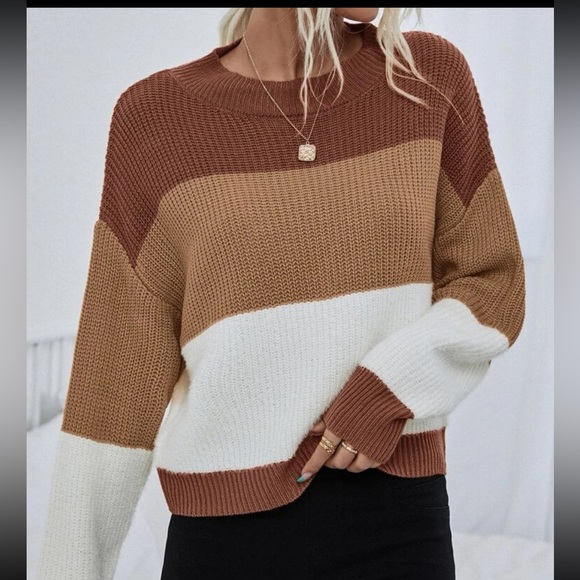 Color Block Sweater - Picture 4 of 10